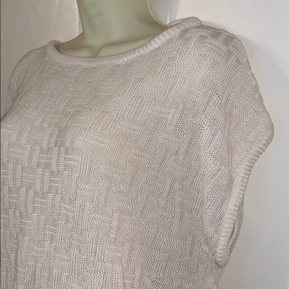 Vtg 80s ivory weave patterned sleeveless sweater - Picture 2 of 6